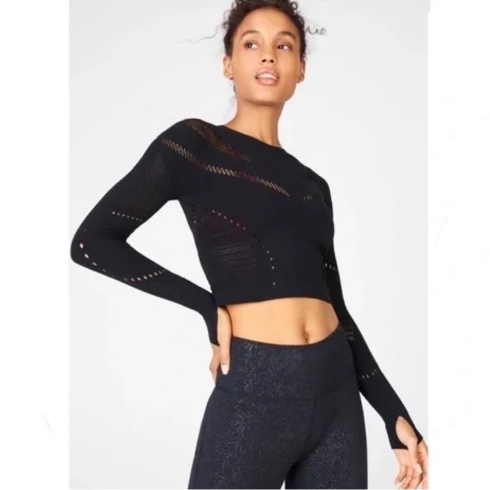 Fabletics Sarah Sculptknit long sleeved black crop top